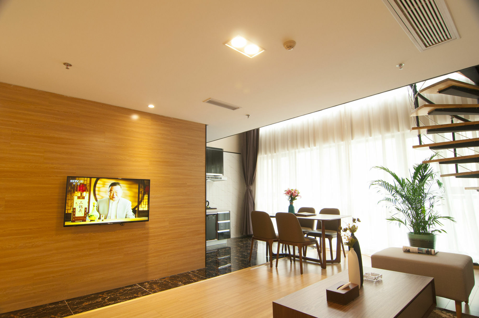 Home Plus Suite Hotel And Apartment Wuhan Exterior foto